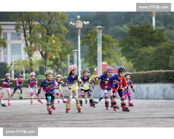 儿童轮滑比赛精彩纷呈小小轮滑健将展现速度与激情