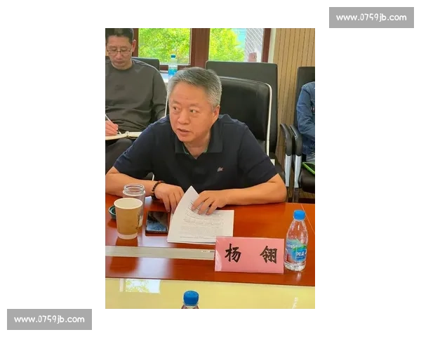 以镜比赛精神探索团队协作与自我认知全面提升之深度实践路径研讨